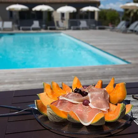 Les Capucines Saint Tropez 4* ガッサン