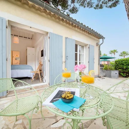 Capucines Hotel Saint Tropez גאסה