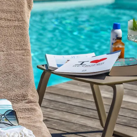 Les Capucines Saint Tropez ホテル
