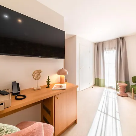 מלון Capucines Hotel Saint Tropez