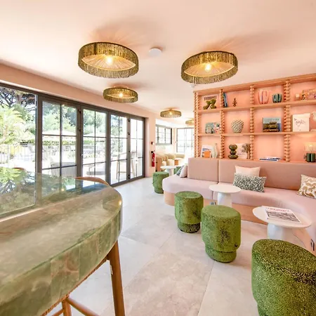 Capucines Hotel Saint Tropez גאסה