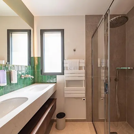 Capucines Hotel Saint Tropez 4* גאסה