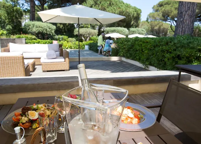 Les Capucines Saint Tropez ガッサン