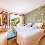 Les Capucines Saint Tropez 4*