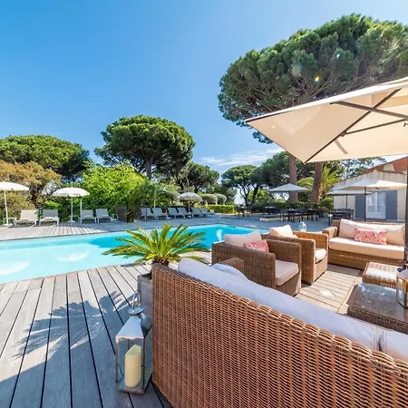 Les Capucines Saint Tropez 4*