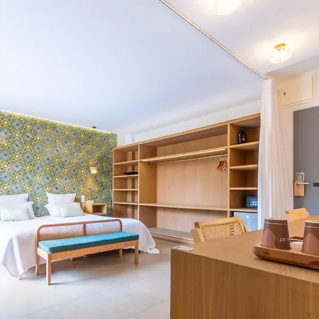 Hotel Les Capucines 4*
