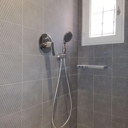 Les Capucines Saint Tropez מלון