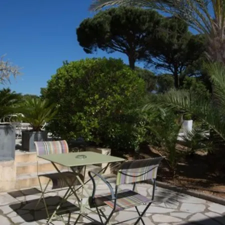 Les Capucines Saint Tropez מלון 4*