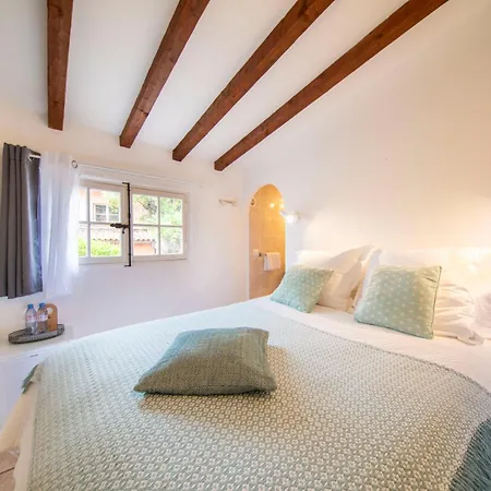 Les Capucines Saint Tropez فندق 4*