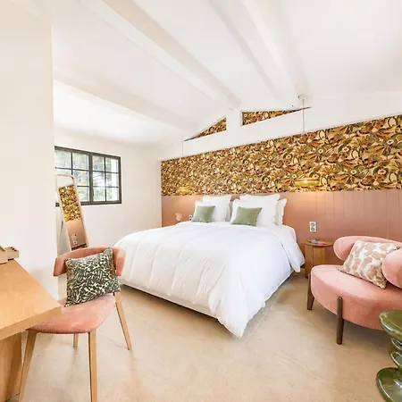 ホテル Capucines Hotel Saint Tropez 4*
