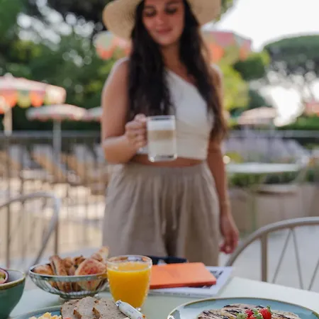 Capucines Saint Tropez Hotel