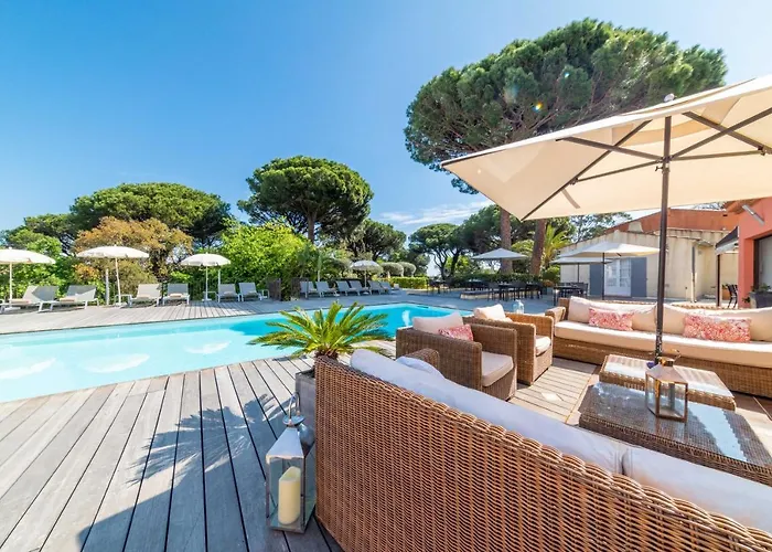Les Capucines Saint Tropez 4*