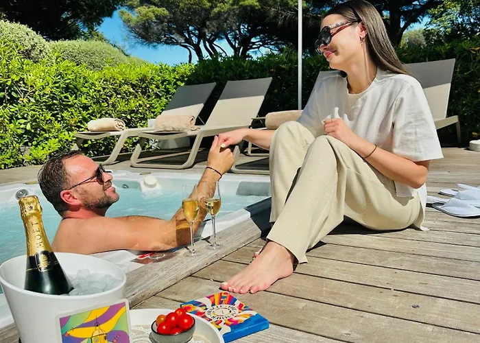 فندق Les Capucines Saint Tropez 4*