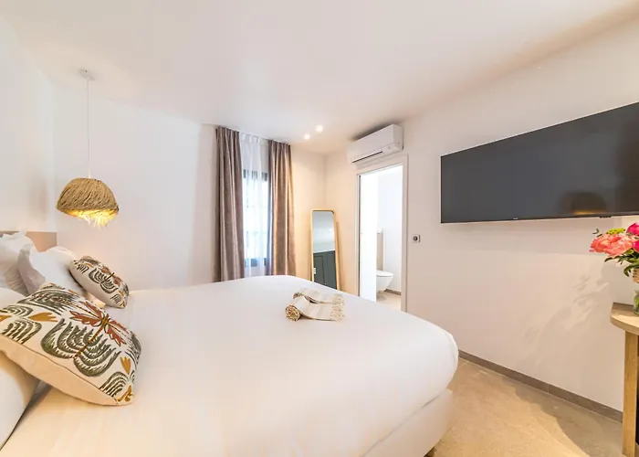 酒店 Les Capucines Saint Tropez 盖辛