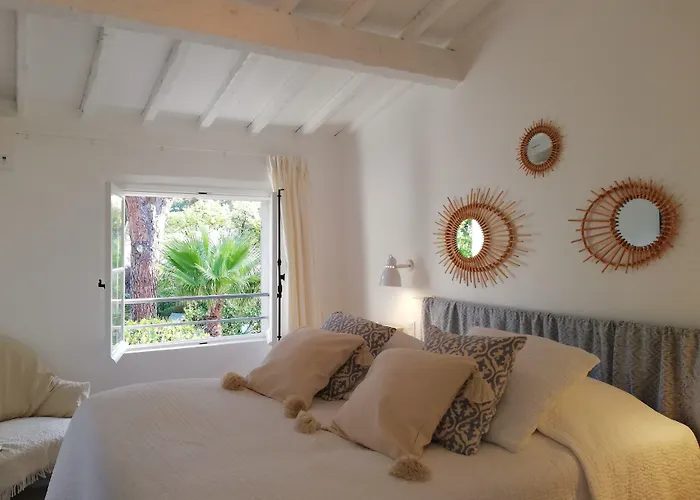 Les Capucines Saint Tropez فندق جاسّا