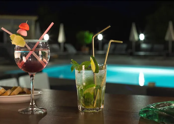 酒店 Les Capucines Saint Tropez 盖辛