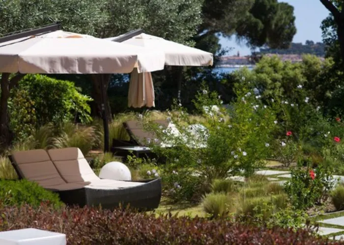 Les Capucines Saint Tropez 4*