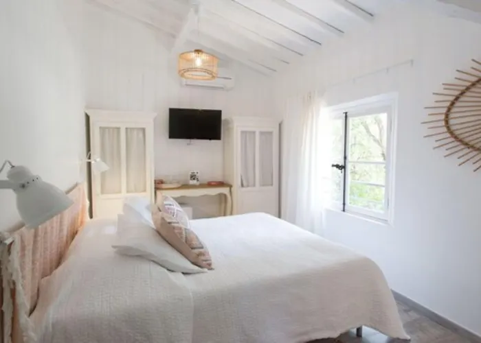 Les Capucines Saint Tropez فندق 4*